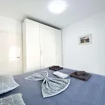 Marina Light Escape A28 *